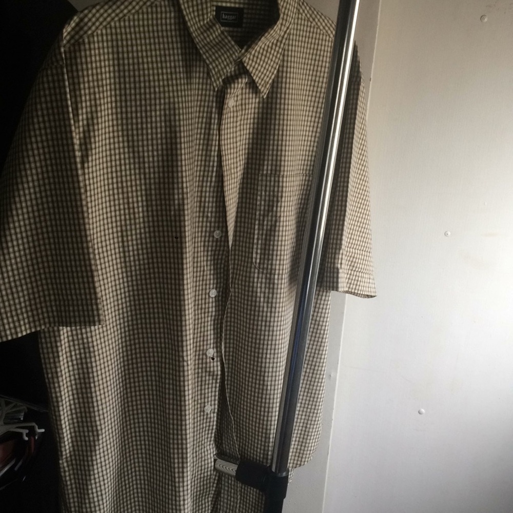 Men’s XL Haggar Tan/Black Button Up
